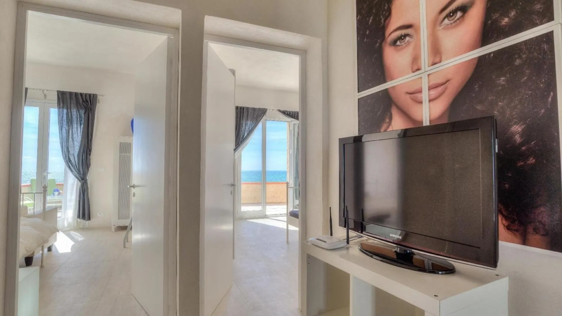 Poseidon, Villa Am Meer Mit Panoramaterrasse Donnalucata  Italy